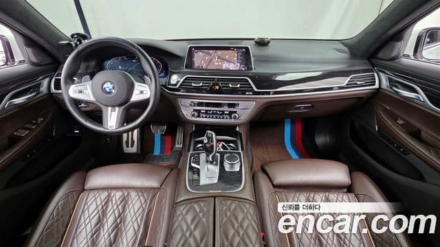 BMW 7 Series 2021 — ფოტო 7/20