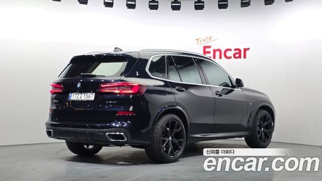 BMW X5 2021 — Photo 18/20