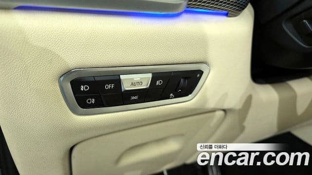 BMW X5 2021 — Photo 8/20