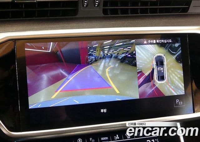 Audi A7 2022 — ფოტო 13/20