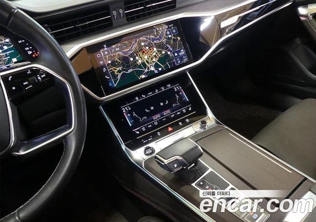 Audi A7 2022 — ფოტო 15/20