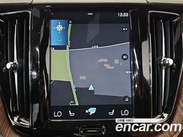 Volvo XC60 2021 — фото 15 из 20
