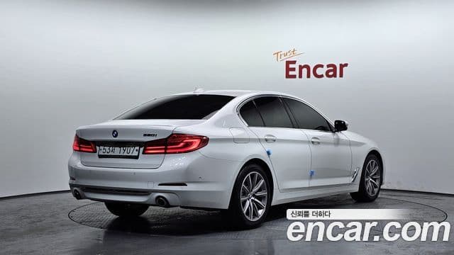 BMW 5 Series 2019 — Şəkil 16/20