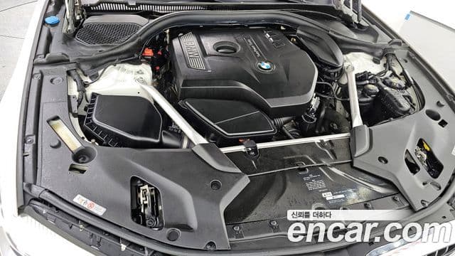 BMW 5 Series 2019 — Şəkil 2/20