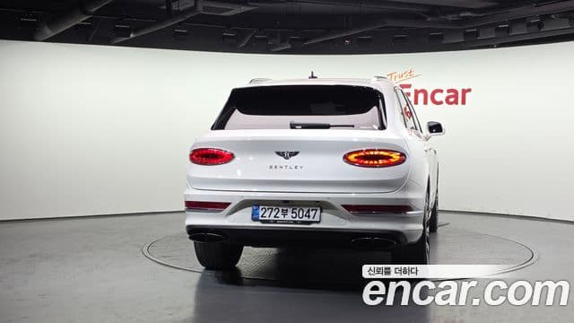 Bentley Bentayga 2022 — Şəkil 4/20