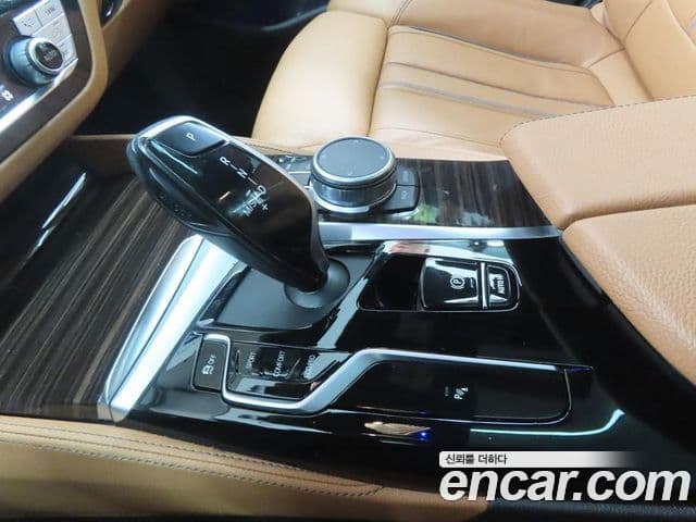 BMW 5 Series 2021 — Şəkil 11/20