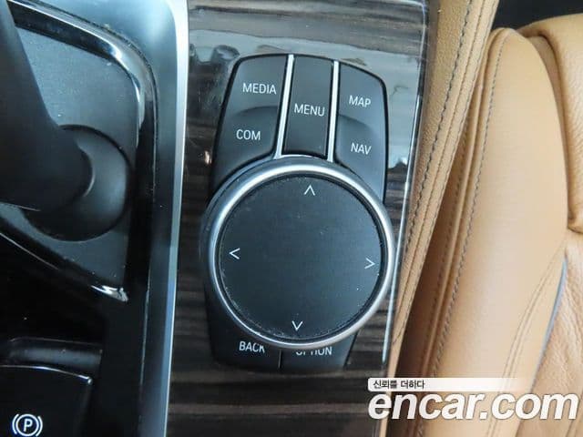 BMW 5 Series 2021 — Şəkil 12/20