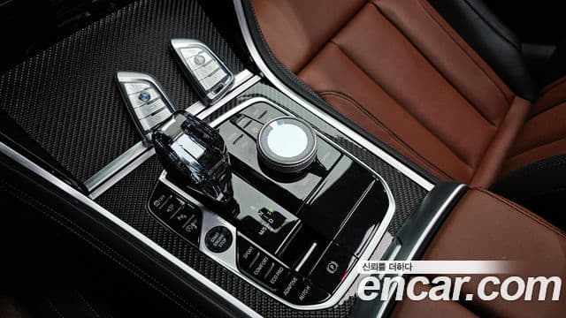 BMW 8 Series 2025 — Фото 9/20