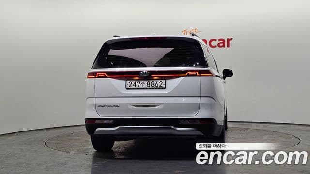 Kia Carnival 2021 — Фото 4/20