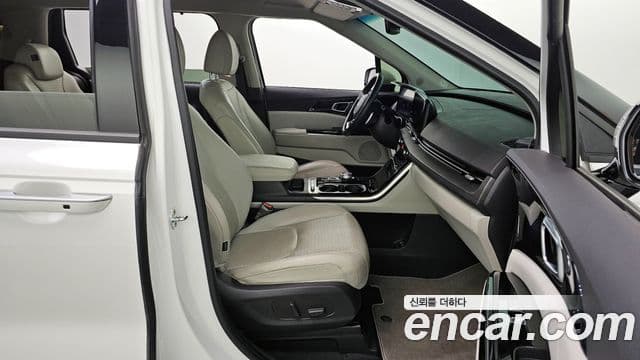 Kia Carnival 2021 — Фото 11/20