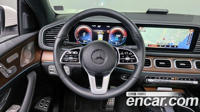 Mercedes-Benz GLE-Class 2022 — ფოტო 13/20