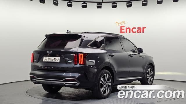 Kia Sorento 2021 — фото 2 из 18