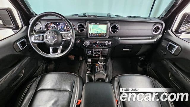 Jeep Wrangler 2022 — фото 10 из 20