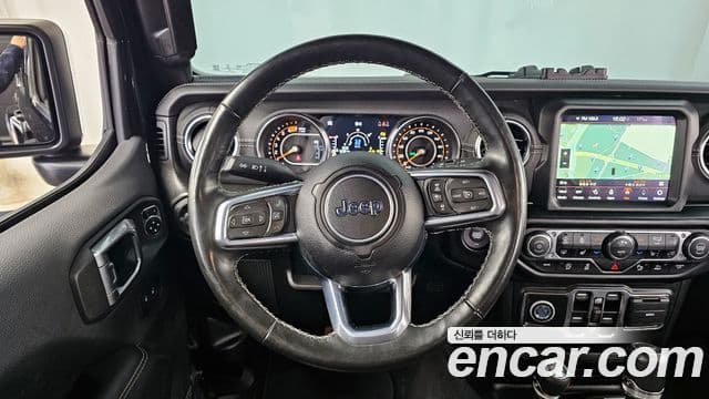Jeep Wrangler 2022 — Şəkil 13/20