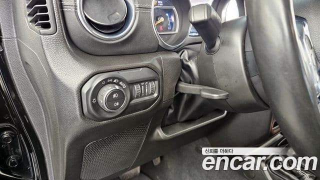 Jeep Wrangler 2022 — Şəkil 18/20