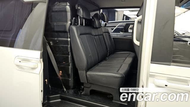 Hyundai Staria 2022 — фото 12 из 20