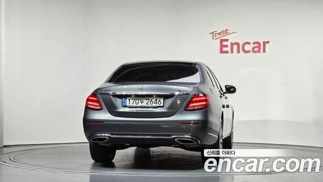 Mercedes-Benz E-Class 2018 — ფოტო 4/20