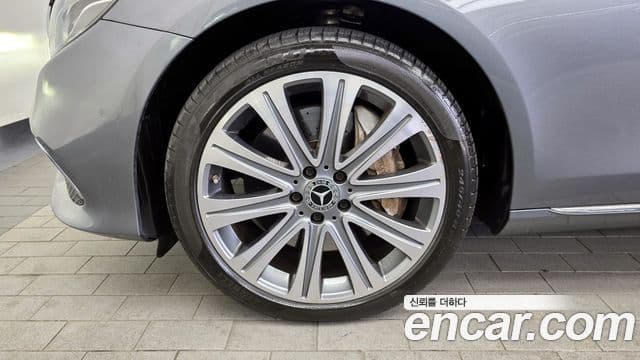 Mercedes-Benz E-Class 2018 — ფოტო 5/20