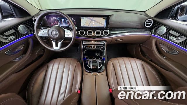 Mercedes-Benz E-Class 2018 — ფოტო 7/20