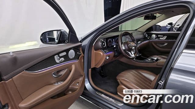 Mercedes-Benz E-Class 2018 — Şəkil 10/20