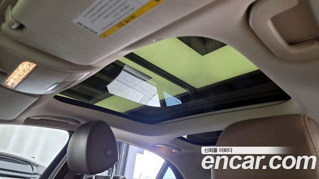 Mercedes-Benz E-Class 2018 — ფოტო 18/20
