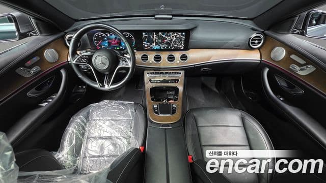 Mercedes-Benz E-Class 2021 — Фото 7/20