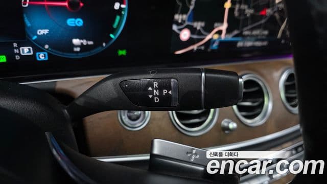 Mercedes-Benz E-Class 2021 — Фото 9/20
