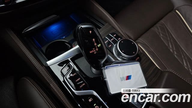 BMW 5 Series 2021 — фото 9 из 20