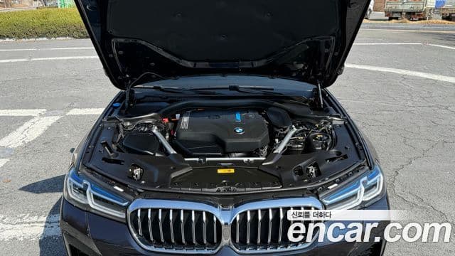 BMW 5 Series 2022 — Şəkil 7/20