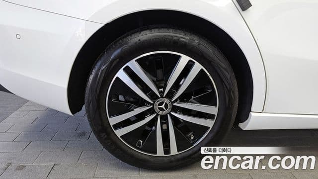 Mercedes-Benz A-Class 2021 — ფოტო 5/20