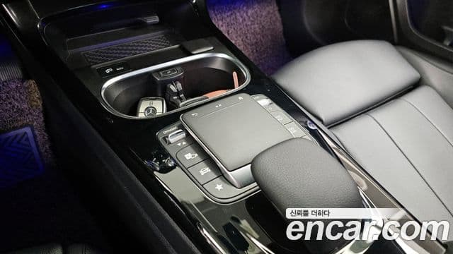 Mercedes-Benz A-Class 2021 — ფოტო 17/20