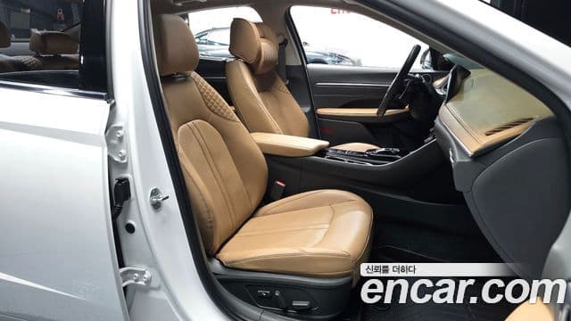 Hyundai Sonata 2020 — ფოტო 10/20