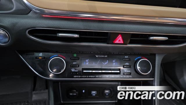 Hyundai Sonata 2020 — ფოტო 18/20