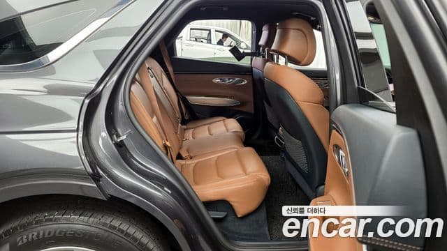 Genesis GV70 2021 — Photo 8/20