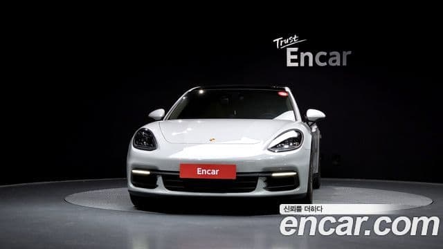 Porsche Panamera 2018 — Şəkil 8/20