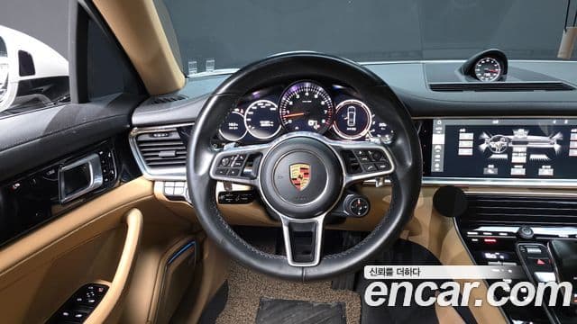 Porsche Panamera 2018 — Şəkil 12/20