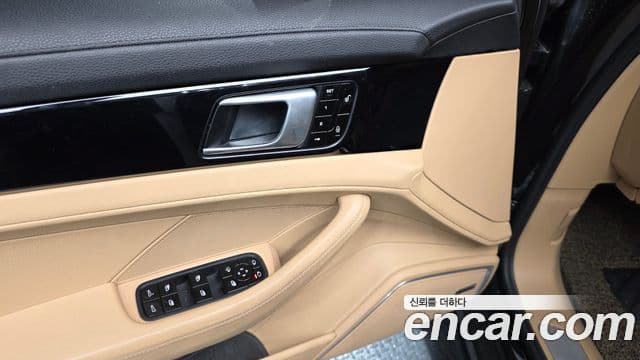 Porsche Panamera 2018 — Şəkil 16/20