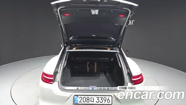 Porsche Panamera 2018 — Şəkil 18/20