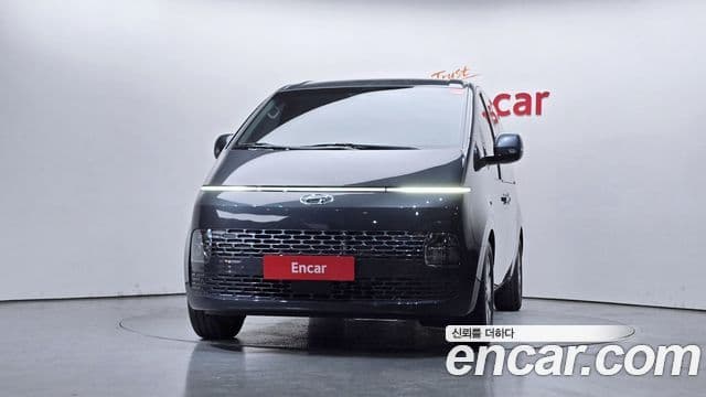 Hyundai Staria 2021 — ფოტო 3/20