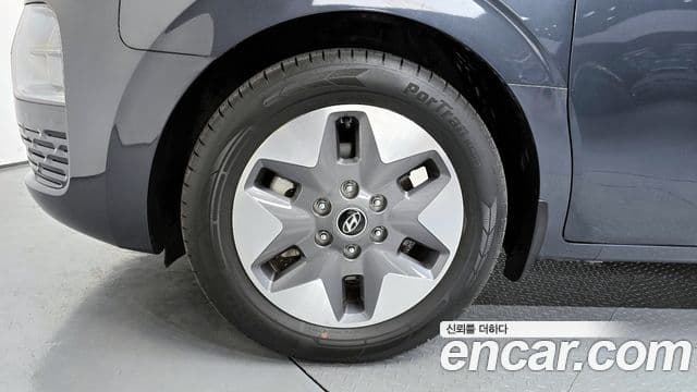 Hyundai Staria 2021 — ფოტო 5/20