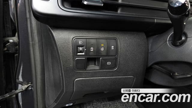 Hyundai Staria 2021 — ფოტო 16/20