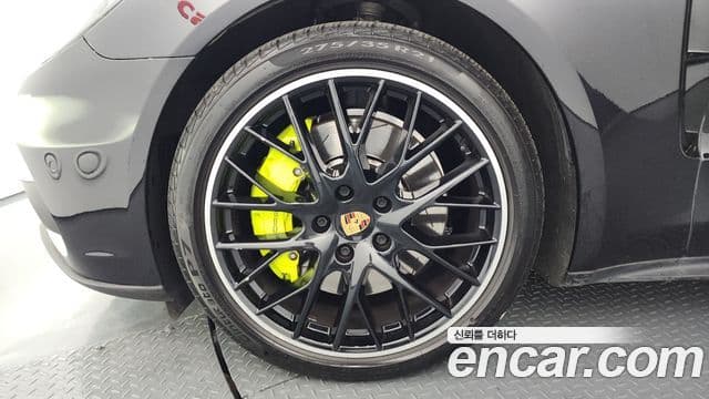 Porsche Panamera 2019 — ფოტო 5/20