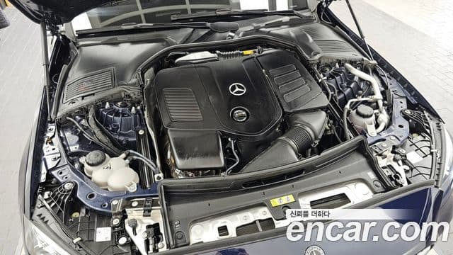 Mercedes-Benz C-Class 2022 — Photo 1/20