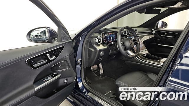 Mercedes-Benz C-Class 2022 — Photo 4/20
