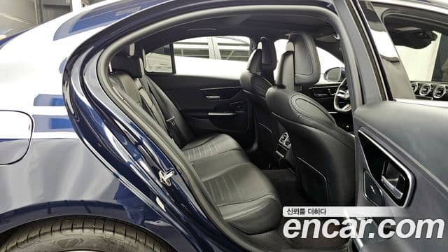 Mercedes-Benz C-Class 2022 — Photo 18/20