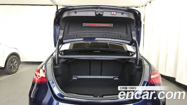 Mercedes-Benz C-Class 2022 — Photo 3/20