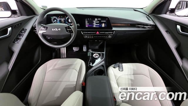 Kia Niro 2025 — ფოტო 7/20