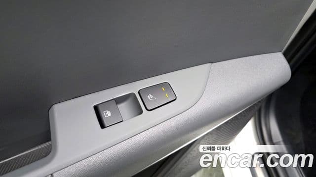 Kia Niro 2025 — ფოტო 18/20