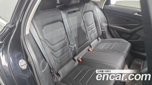 Volkswagen Jetta 2021 — Photo 7/20