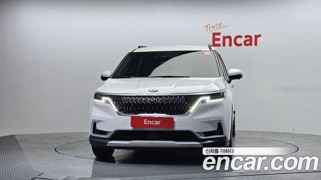 Kia Carnival 2021 — ფოტო 3/20